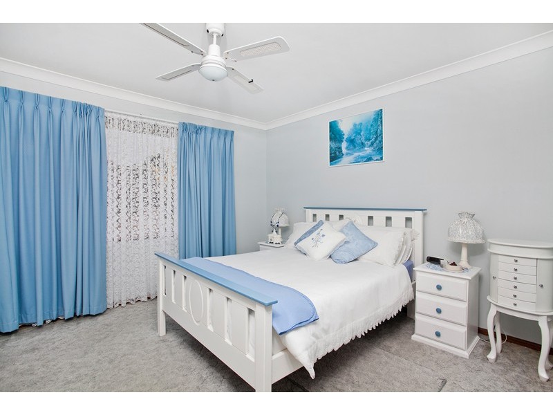 9 Gerard Avenue, Farmborough Heights NSW 2526