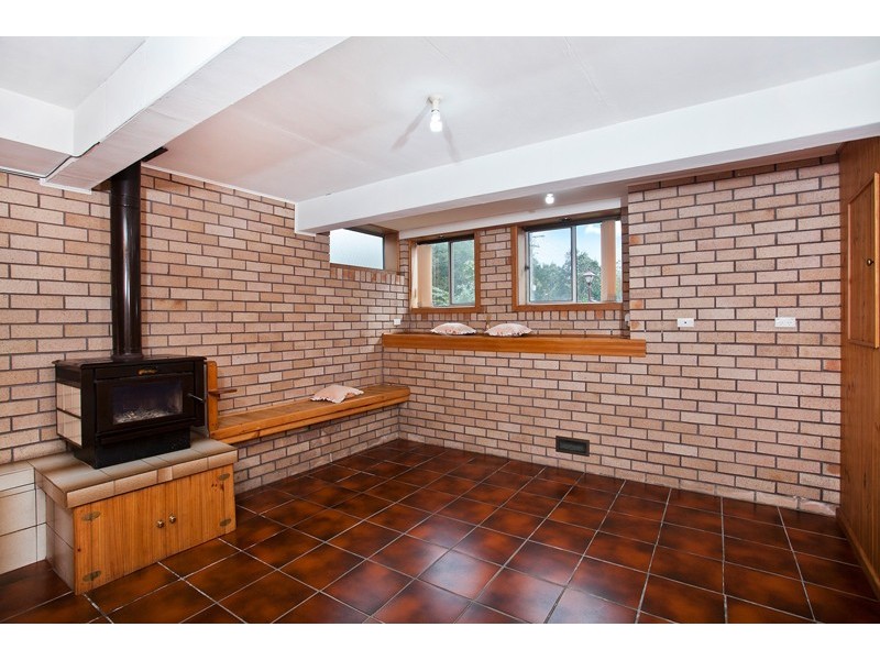 9 Gerard Avenue, Farmborough Heights NSW 2526