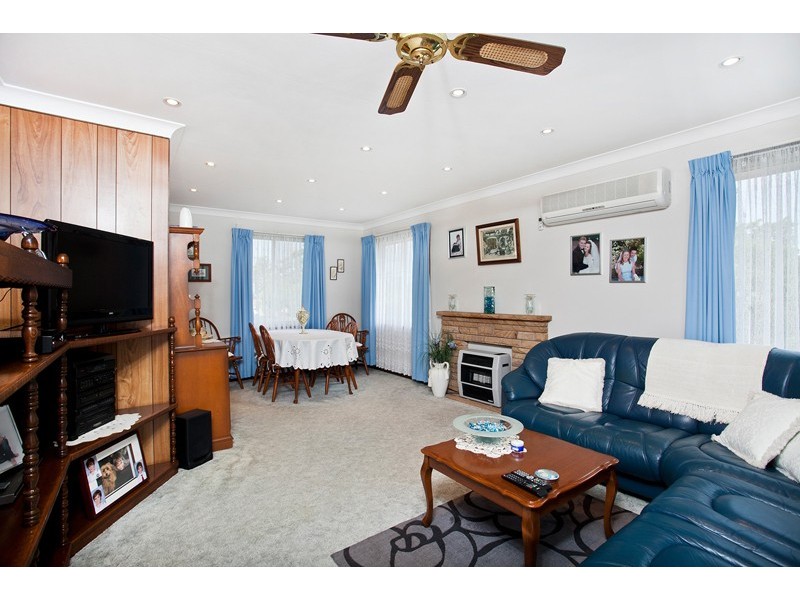 9 Gerard Avenue, Farmborough Heights NSW 2526