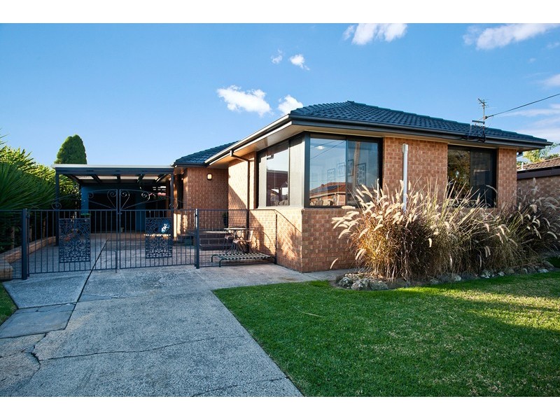 1 Brigadoon Circuit, Oak Flats NSW 2529