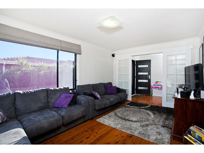 1 Brigadoon Circuit, Oak Flats NSW 2529