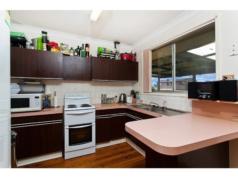 31 Cox Parade, Mount Warrigal NSW 2528