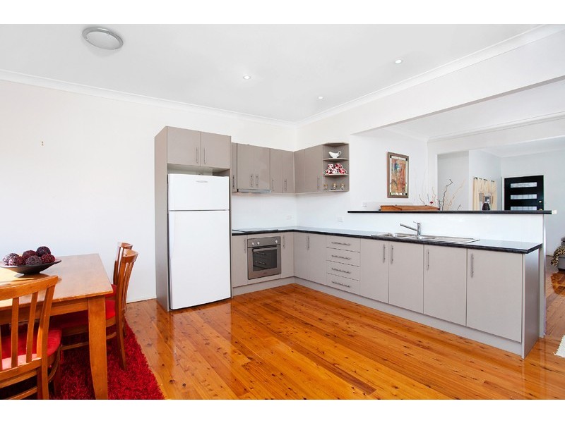 18 Daphne Street, Barrack Heights NSW 2528