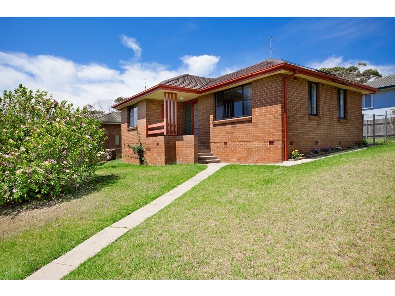 2 Toshack Street, Warilla NSW 2528
