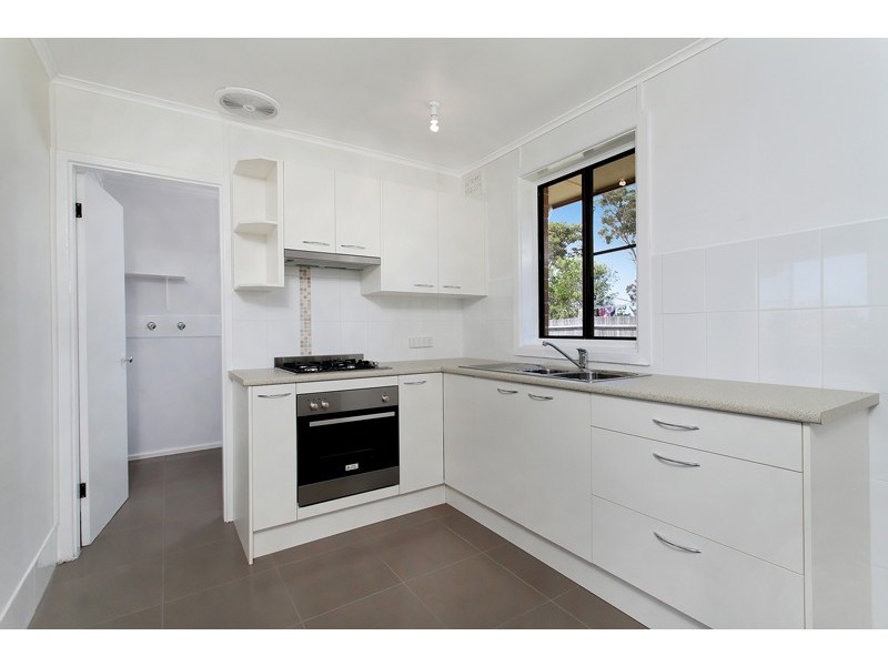 2 Toshack Street, Warilla NSW 2528