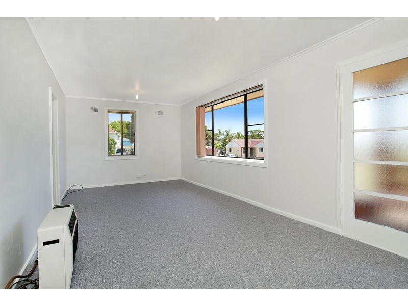 2 Toshack Street, Warilla NSW 2528