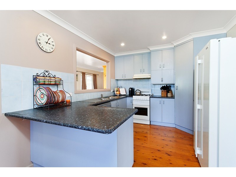 14 Jeffcoat Street, Albion Park NSW 2527