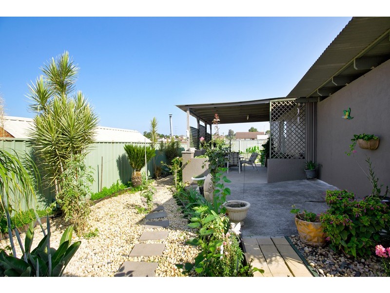 25 Newcastle Road, Cringila NSW 2502