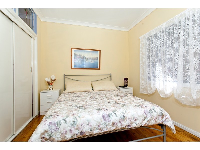25 Newcastle Road, Cringila NSW 2502