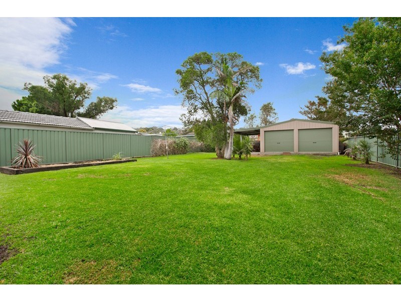 8 Dovers Avenue, Albion Park NSW 2527