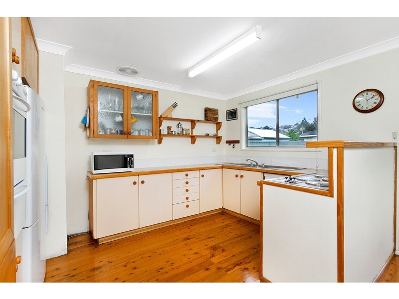 8 Dovers Avenue, Albion Park NSW 2527