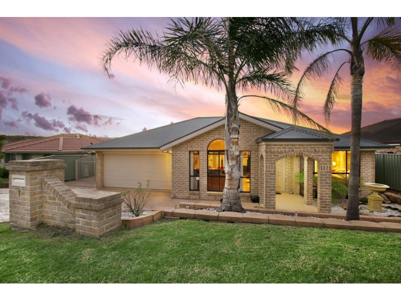 7 Shannon Drive, Albion Park NSW 2527