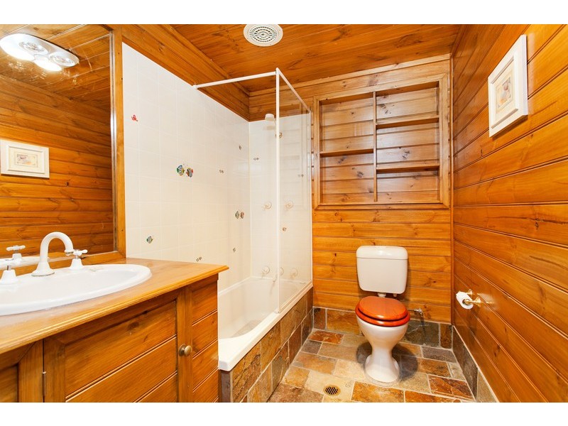 33 Laurel Street, Albion Park Rail NSW 2527