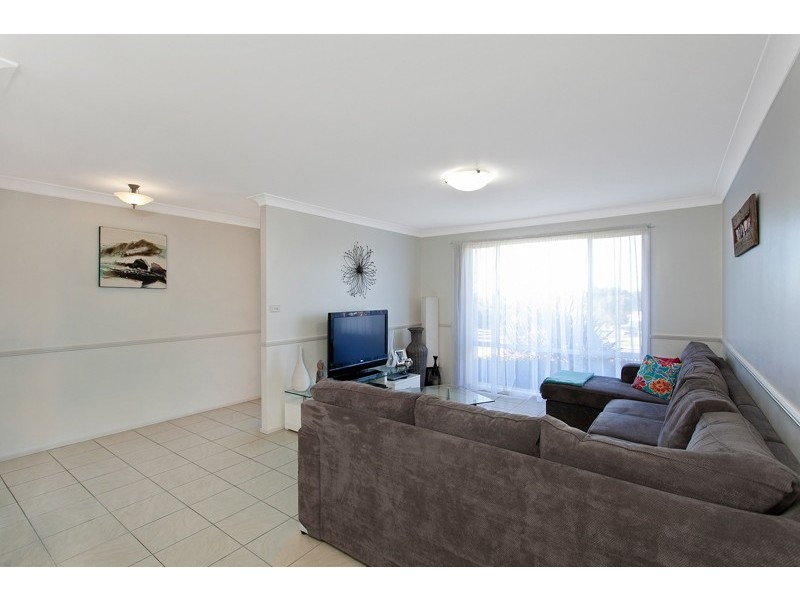 112 Hillside Drive, Albion Park NSW 2527