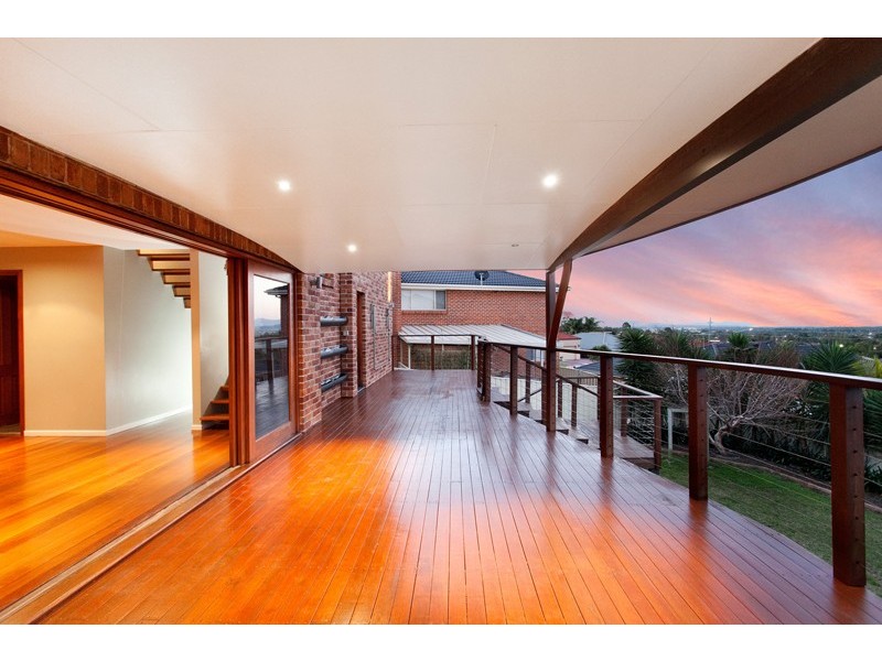 9 Campaspe Circuit, Albion Park NSW 2527