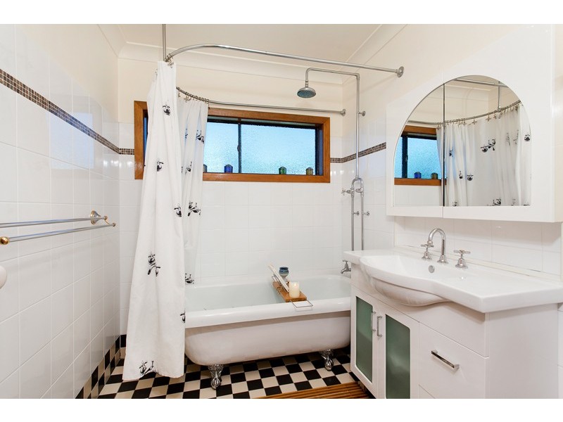 13 Carabeen Street, Barrack Heights NSW 2528