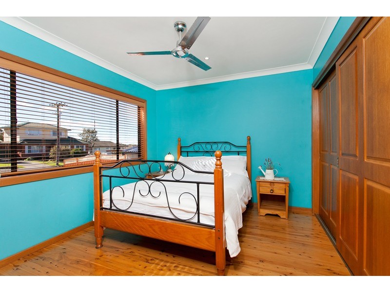 13 Carabeen Street, Barrack Heights NSW 2528