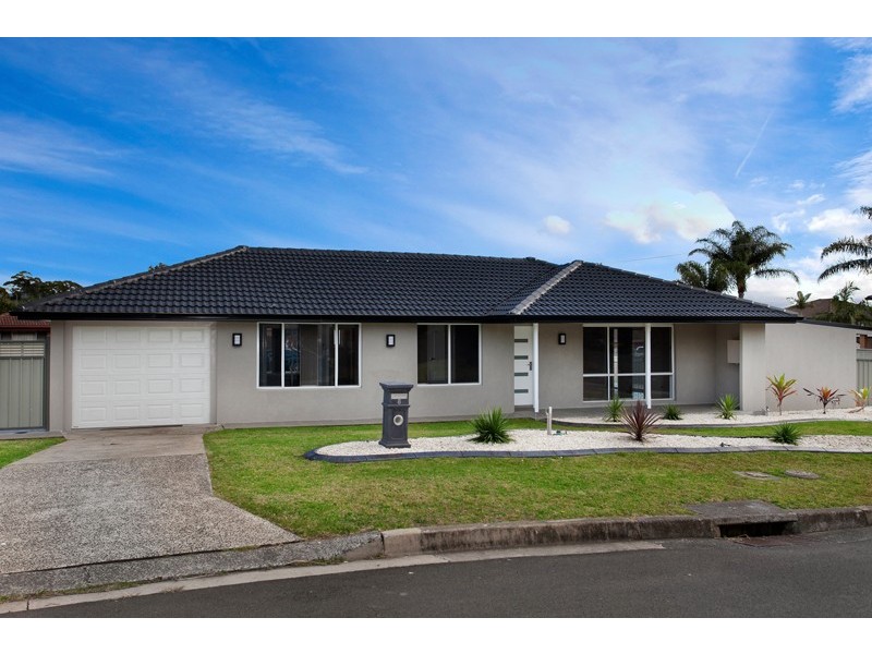 8 Lachlan Avenue, Barrack Heights NSW 2528