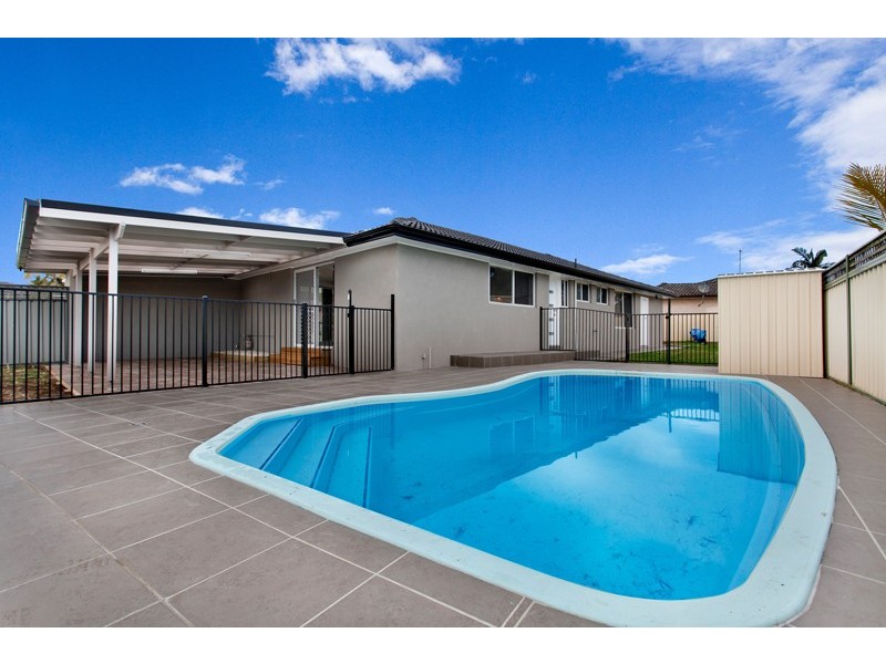 8 Lachlan Avenue, Barrack Heights NSW 2528