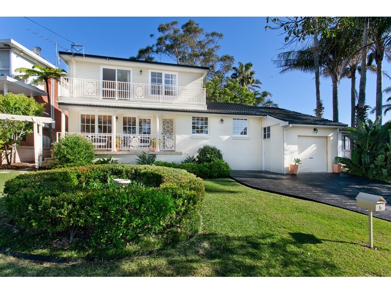 5 Henricks Parade, Mount Warrigal NSW 2528