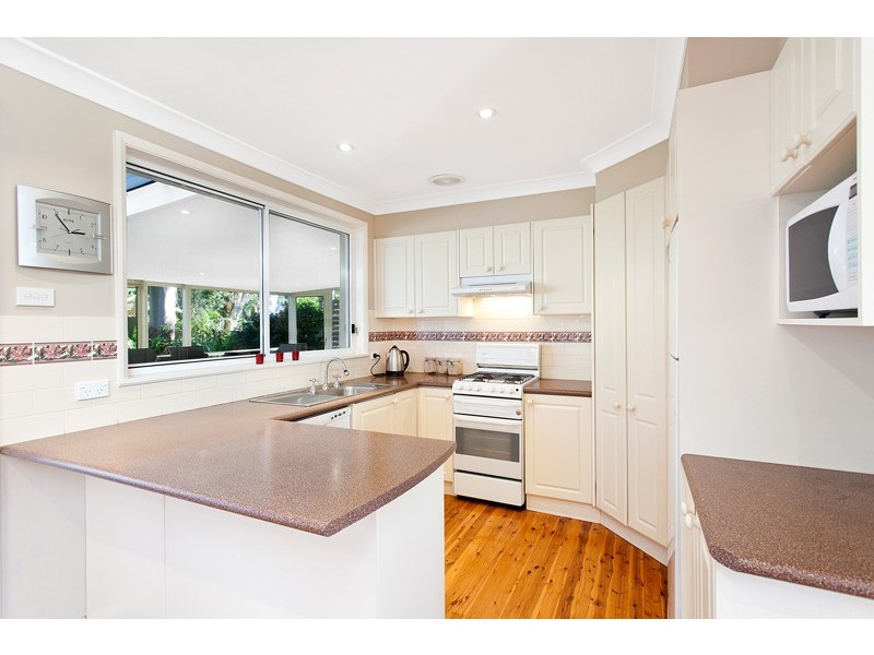 5 Henricks Parade, Mount Warrigal NSW 2528