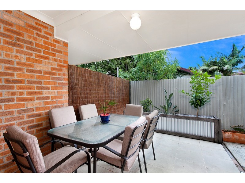 2/26A Balgownie Road, Fairy Meadow NSW 2519