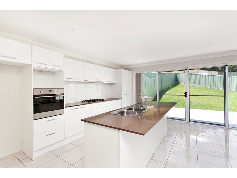 10 Clermont Crescent, Albion Park NSW 2527