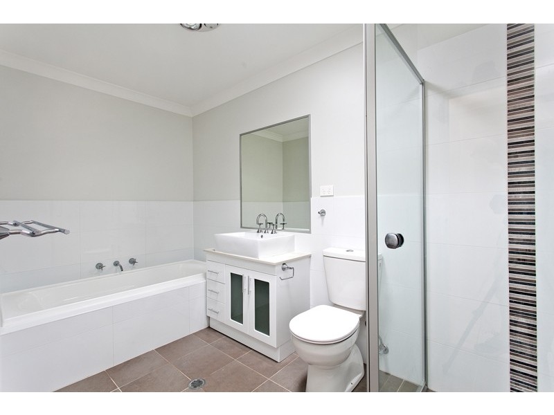 10 Clermont Crescent, Albion Park NSW 2527