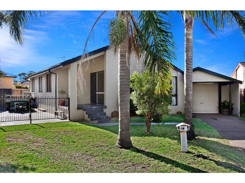 4 Jacaranda Crescent, Albion Park Rail NSW 2527