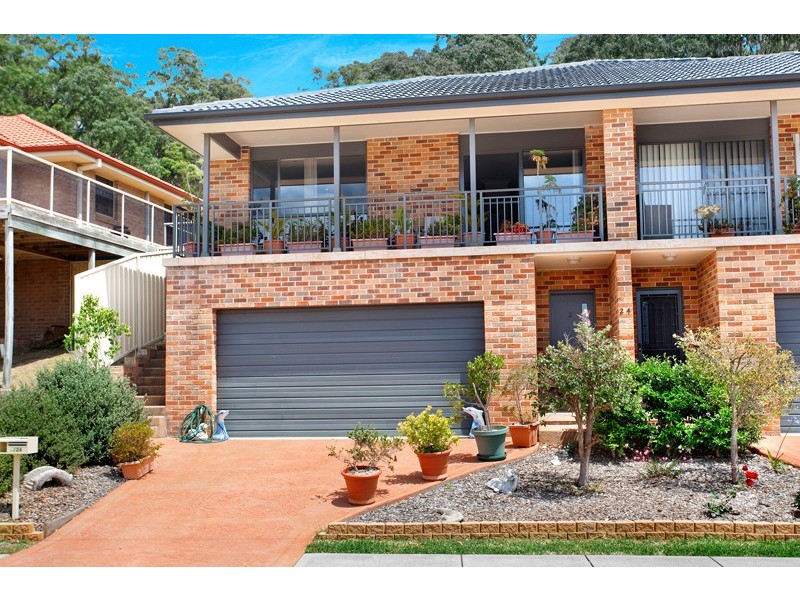 2/24 Campaspe Circuit, Albion Park NSW 2527