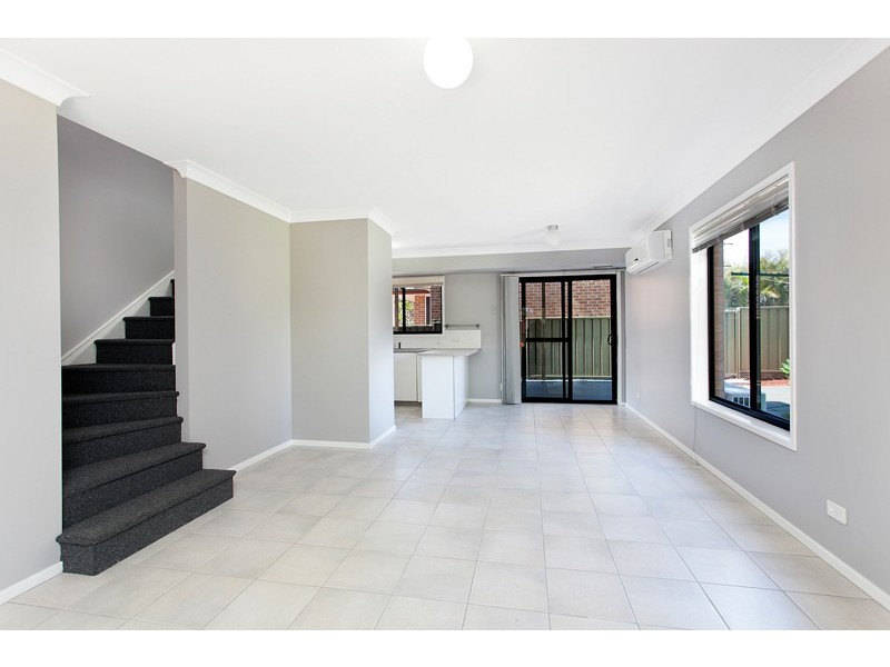 3/41 Griffiths Street, Oak Flats NSW 2529