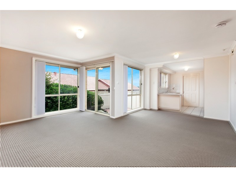 1/2 Cathie Close, Flinders NSW 2529
