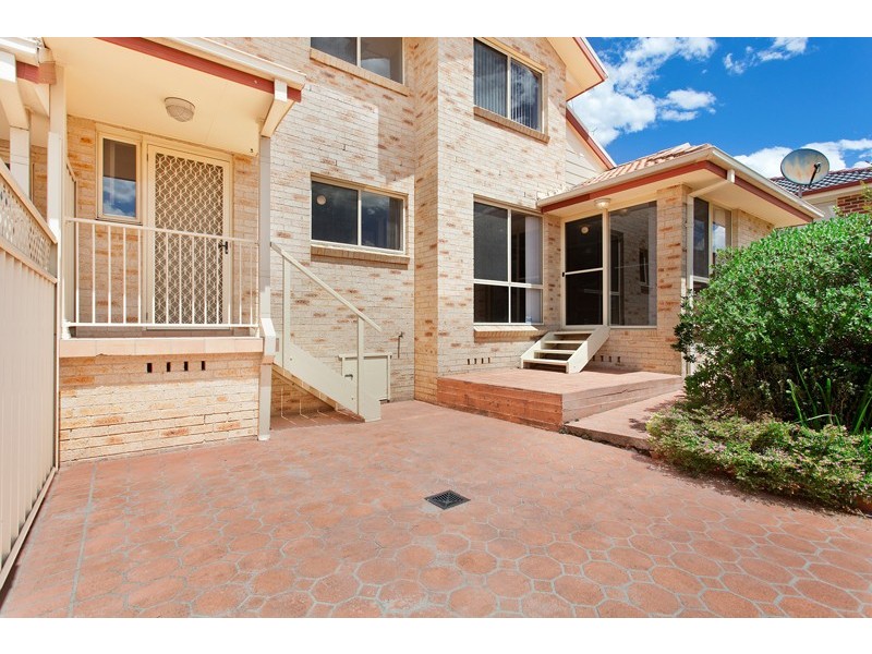 1/2 Cathie Close, Flinders NSW 2529