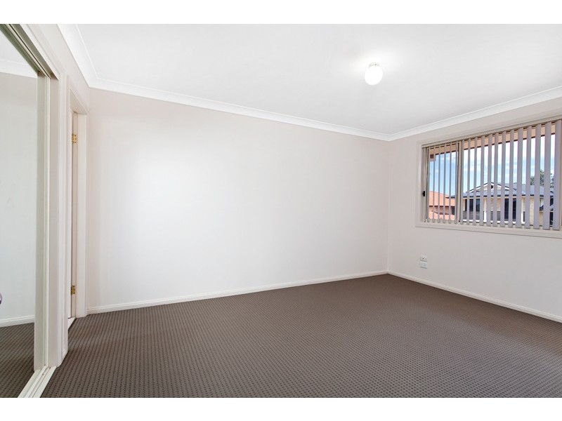 1/2 Cathie Close, Flinders NSW 2529