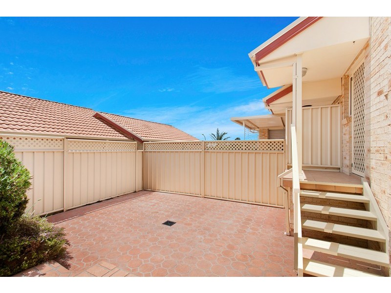 1/2 Cathie Close, Flinders NSW 2529