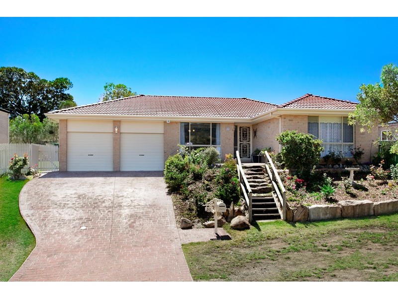 53 Fields Drive, Albion Park NSW 2527
