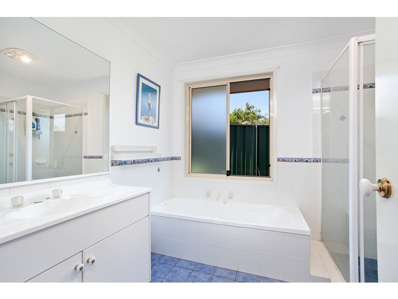 53 Fields Drive, Albion Park NSW 2527