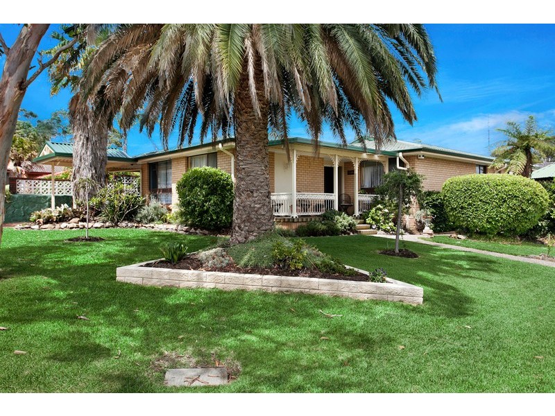 2 Lobelia Street, Albion Park Rail NSW 2527