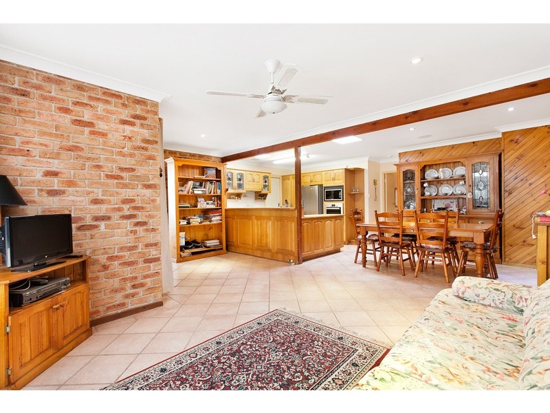 2 Lobelia Street, Albion Park Rail NSW 2527