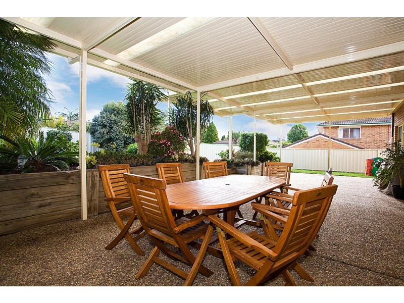 4 Hillside Drive, Albion Park NSW 2527