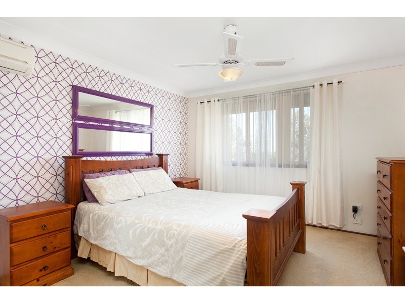 4 Hillside Drive, Albion Park NSW 2527