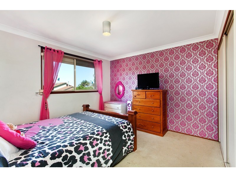 4 Hillside Drive, Albion Park NSW 2527