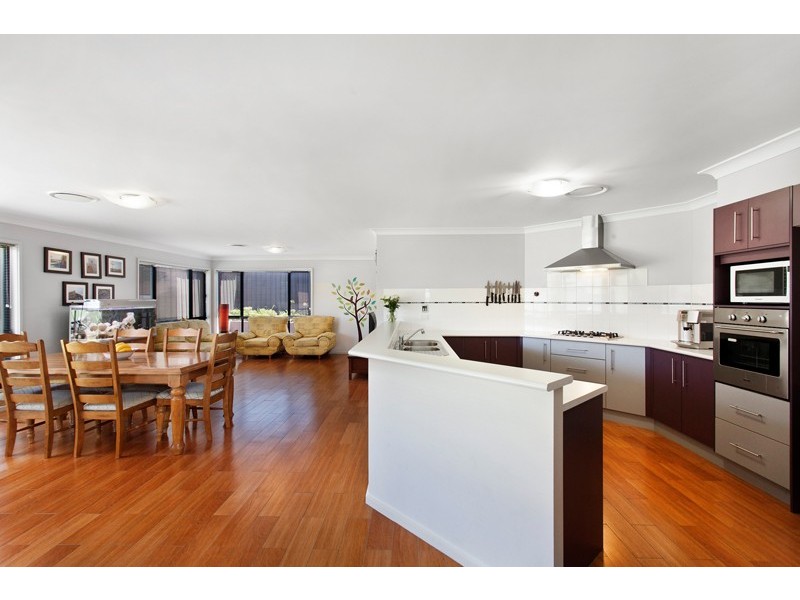 9 Gerongar Crescent, Haywards Bay NSW 2530