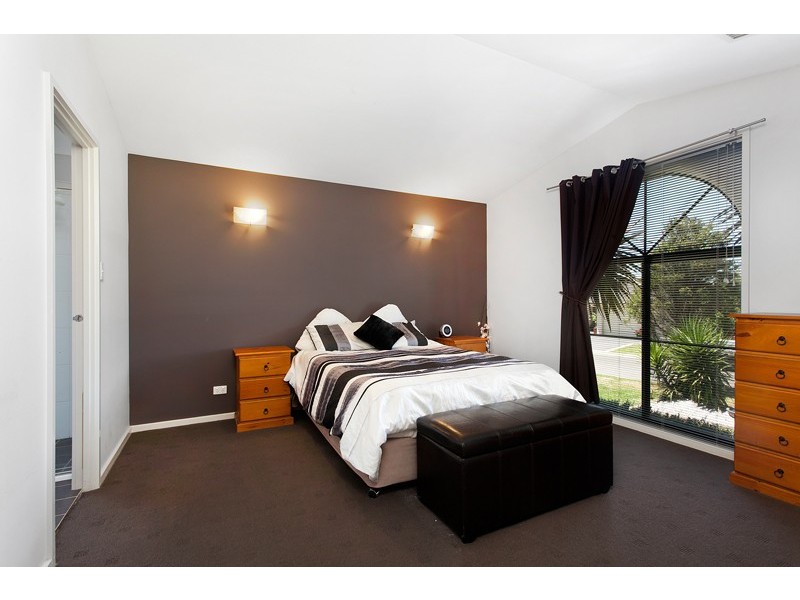 9 Gerongar Crescent, Haywards Bay NSW 2530
