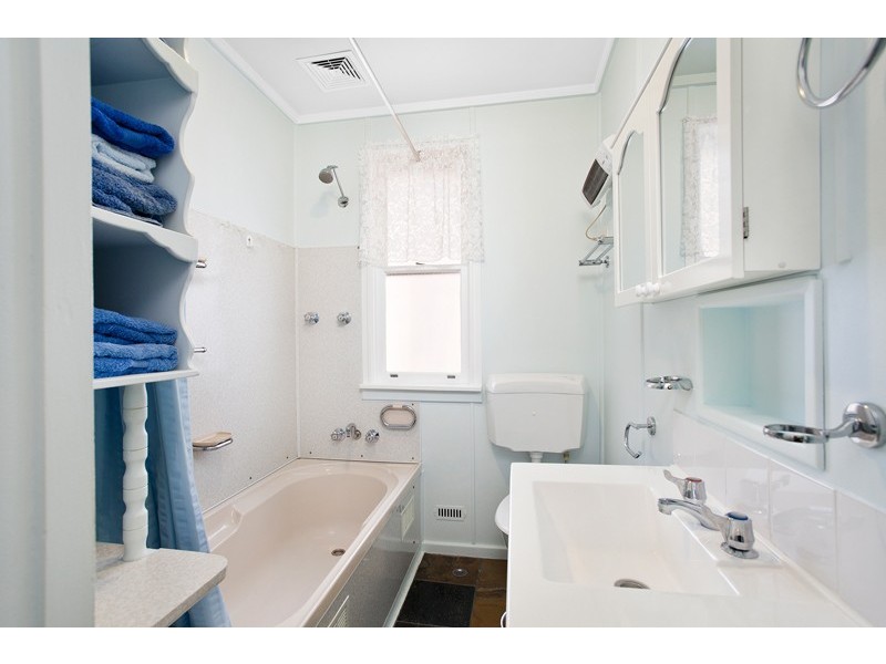 4 Provan Street, Barrack Heights NSW 2528