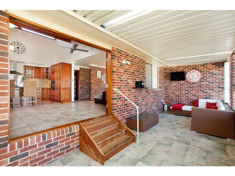 5 Sawtell Street, Albion Park NSW 2527