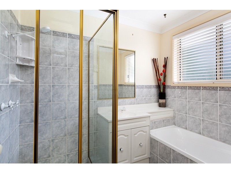 5 Fortescue Court, Albion Park NSW 2527