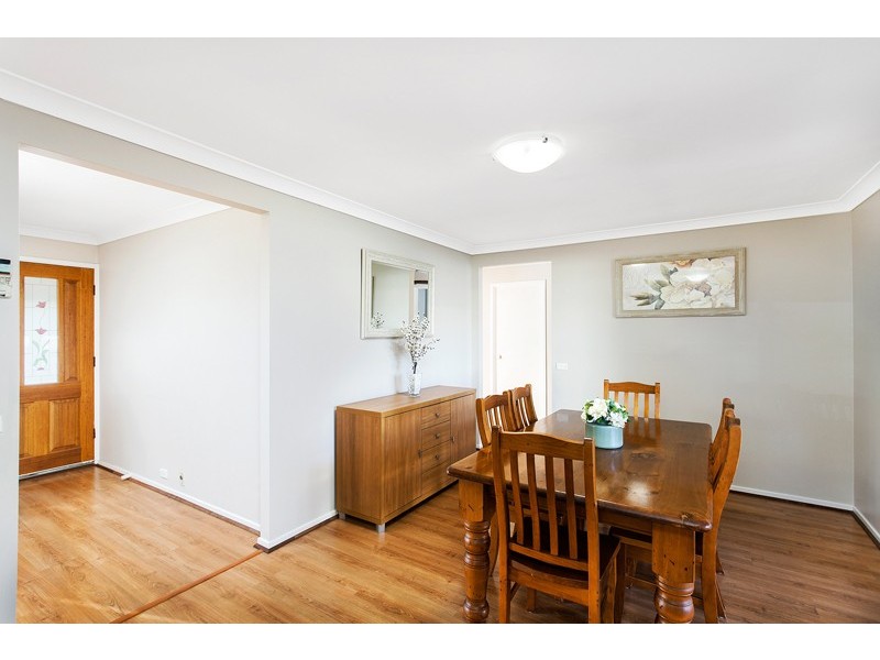 16 Richmond Place, Albion Park NSW 2527