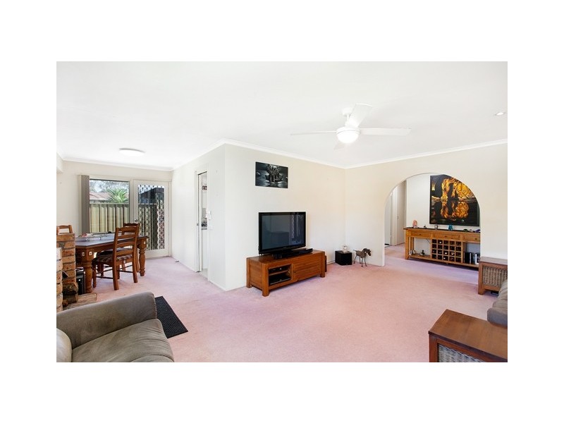 22 Fir Crescent, Albion Park Rail NSW 2527