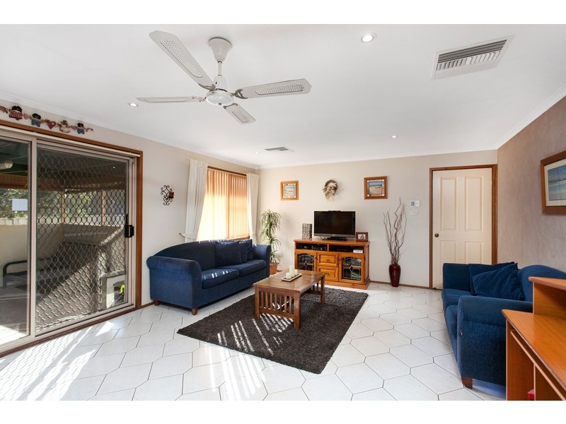7 Derwent Place, Albion Park NSW 2527